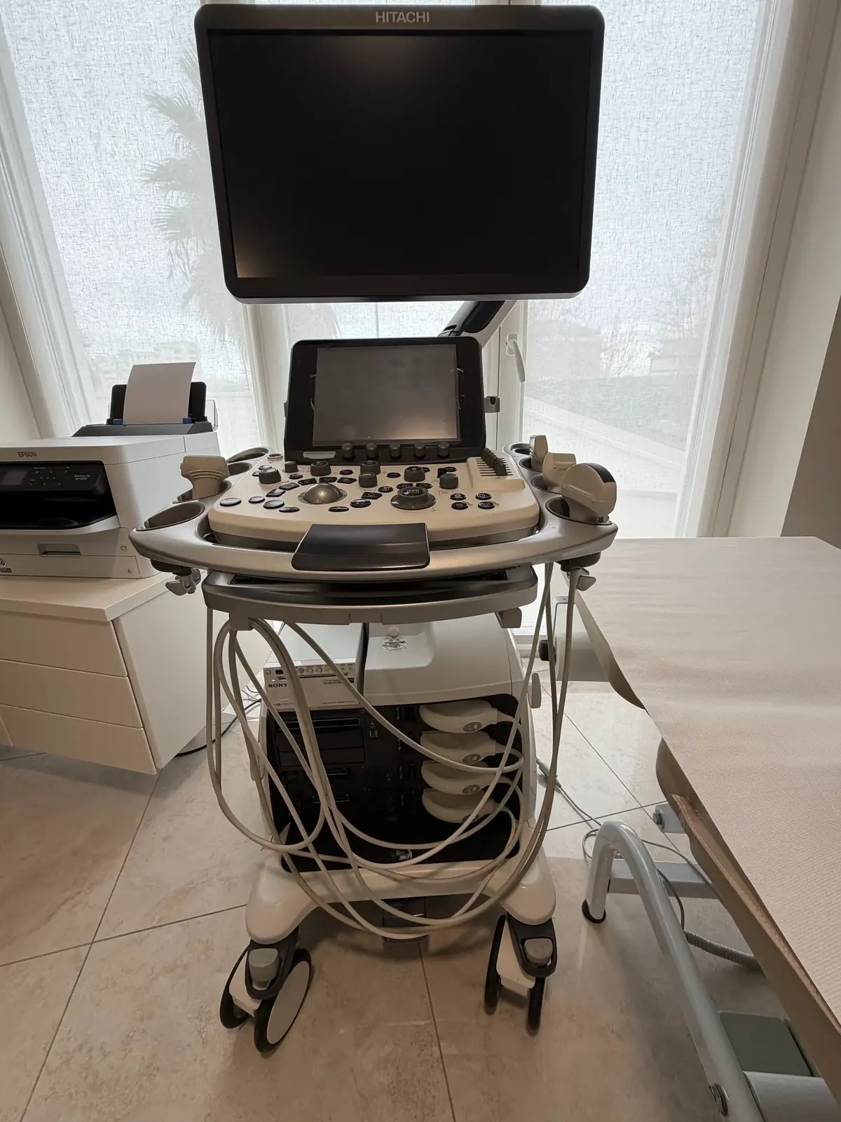 Ecografo ARIETTA 850 DeepInsight sala 2 Centro Diagnostico Cerimele